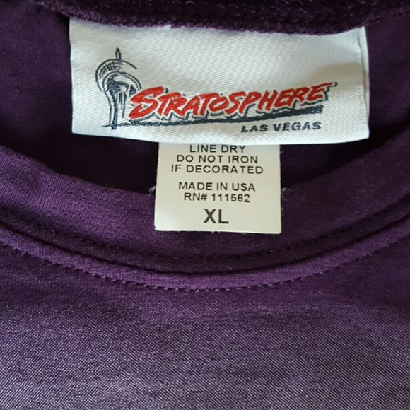 Purple Las Vegas Stratosphere t-shirt - Picture 2 of 3